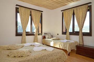 Фото номера Семейный двухместный номер с 1 кроватью Гостевой дом Guesthouse Vazrozhdenski kashti г. Manastir 8